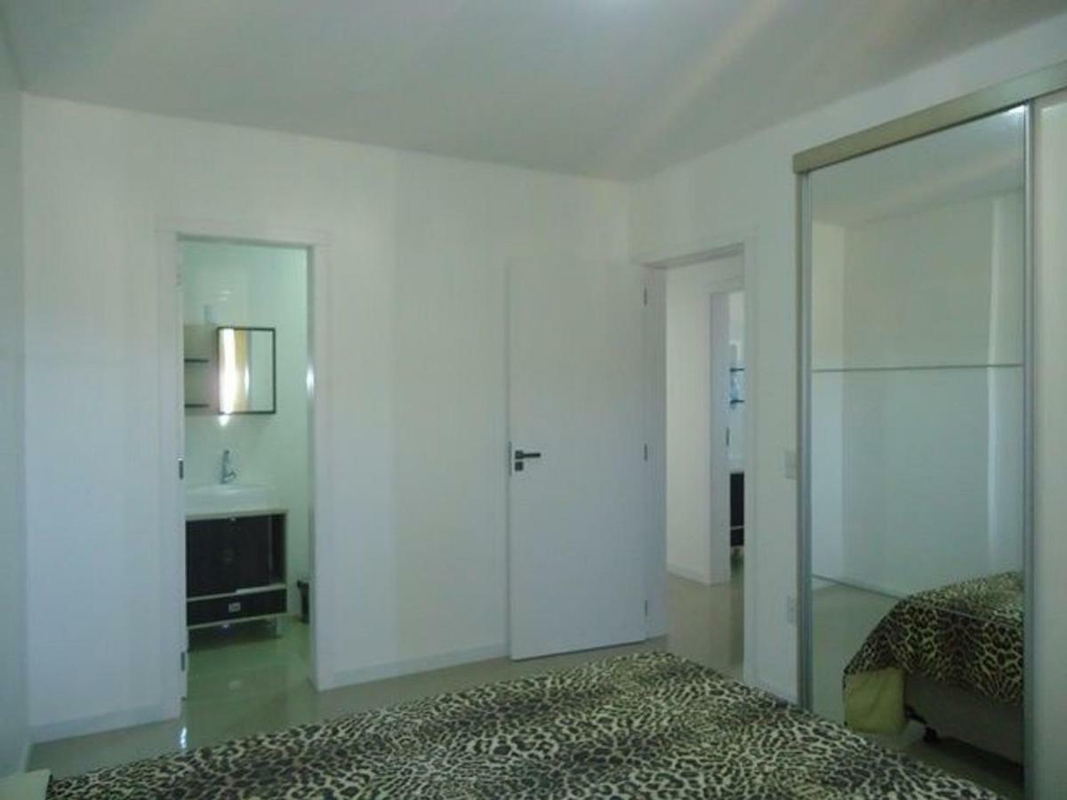 Res. Antonio Pinheiro. Apartamento Com 2 Dormitorios. Bombinhas Exteriér fotografie